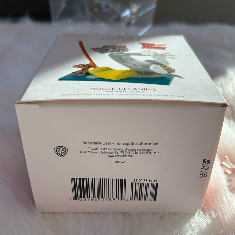 NWT 2018 Hallmark Keepsake “Mouse Cleaning” Christmas Ornament, QX12966 - Picture 4 of 5